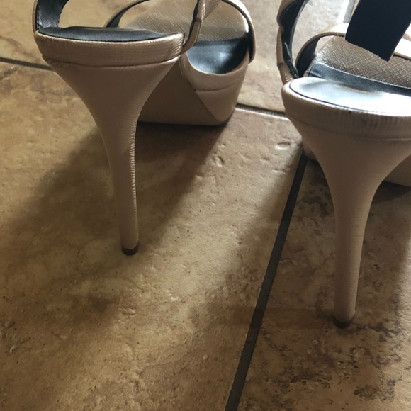 Shoes - Picture 4 of 7